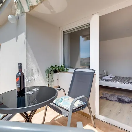 Filip Apartamento Pag Town