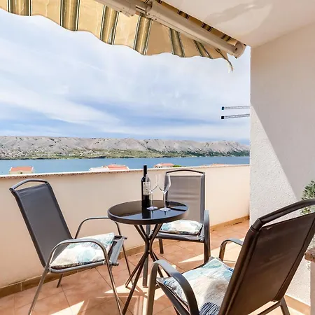 Filip Apartman Pag Town